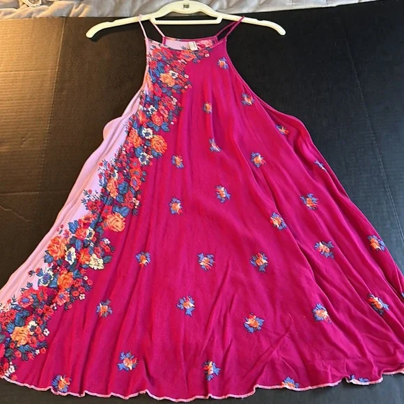 FREE PEOPLE. INTIMATELY. Light weight swing dress with tie back. Size S - Picture 1 of 7